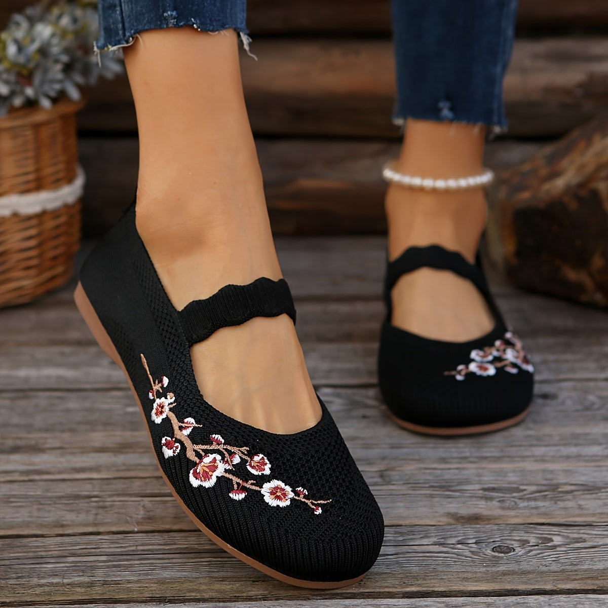 Women Floral Embroidered Slip-On Flats Breathable Fabric All-Season Black Pink White