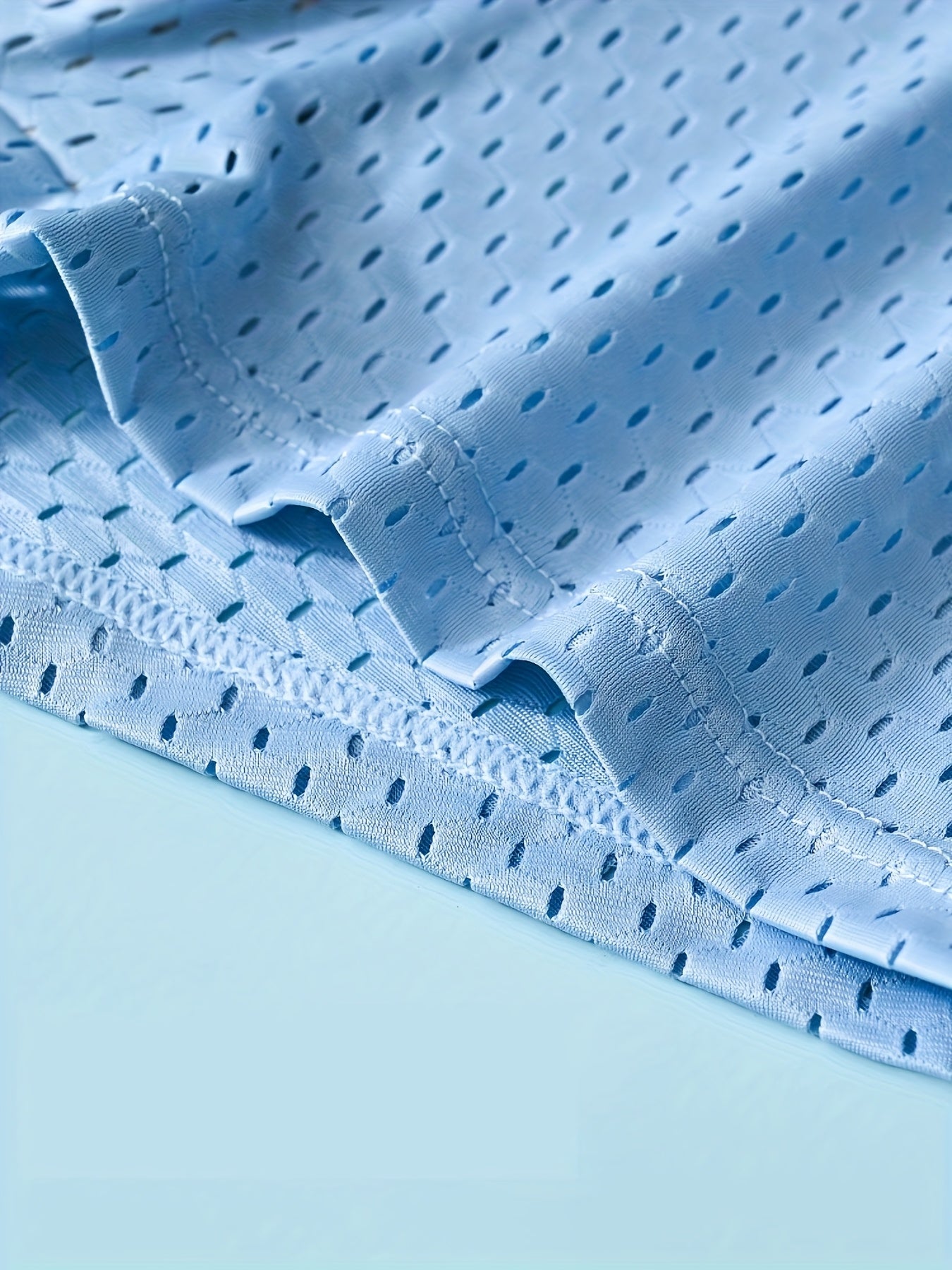 4 ta ultrin ingichka erkaklar uchun boxer ichki kiyimlari, sport va tasodifiy kiyim uchun nafas oladigan, cho'ziluvchan nylon materialidan tayyorlangan.