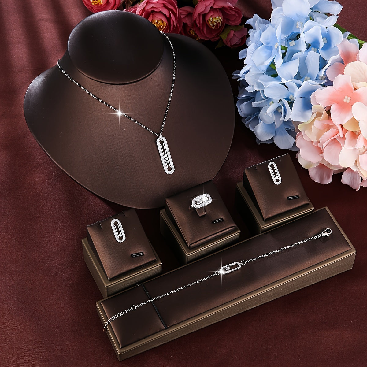 Conjunto de joyería de cobre con pendientes de zirconia, collar, anillo y pulsera estilo coreano