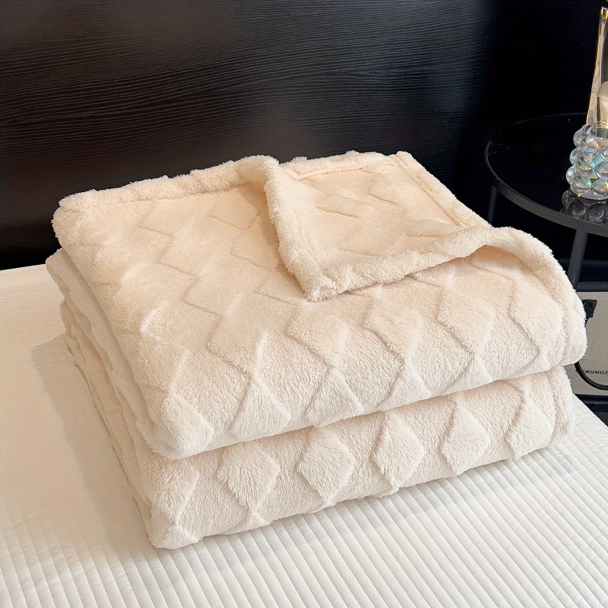 Double-Sided Taffeta Diamond-Quilted Throw Blanket Thick Warm All Seasons