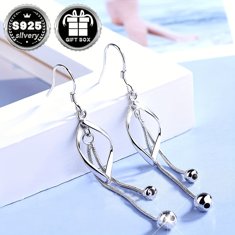 925 Sterling Silver uzun tassel bilakuzuklar, Yevropa va Amerika uslubida, taxminan 3.9g og'irlikda. Ushbu bilakuzuklar nafis va jozibali kumush to'plarni namoyish etadi, maftunkor va nozik bir aurani tarqatadi.