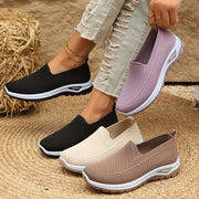 Women Old Beijing Cloth Shoes Black Non-Slip Soft Sole Comfort Shoes