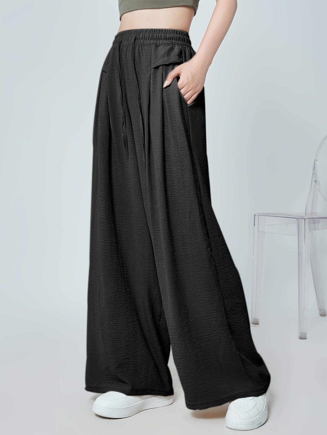 Women's Woven Polyester Lounge Pants with Pleated Details and Pockets
