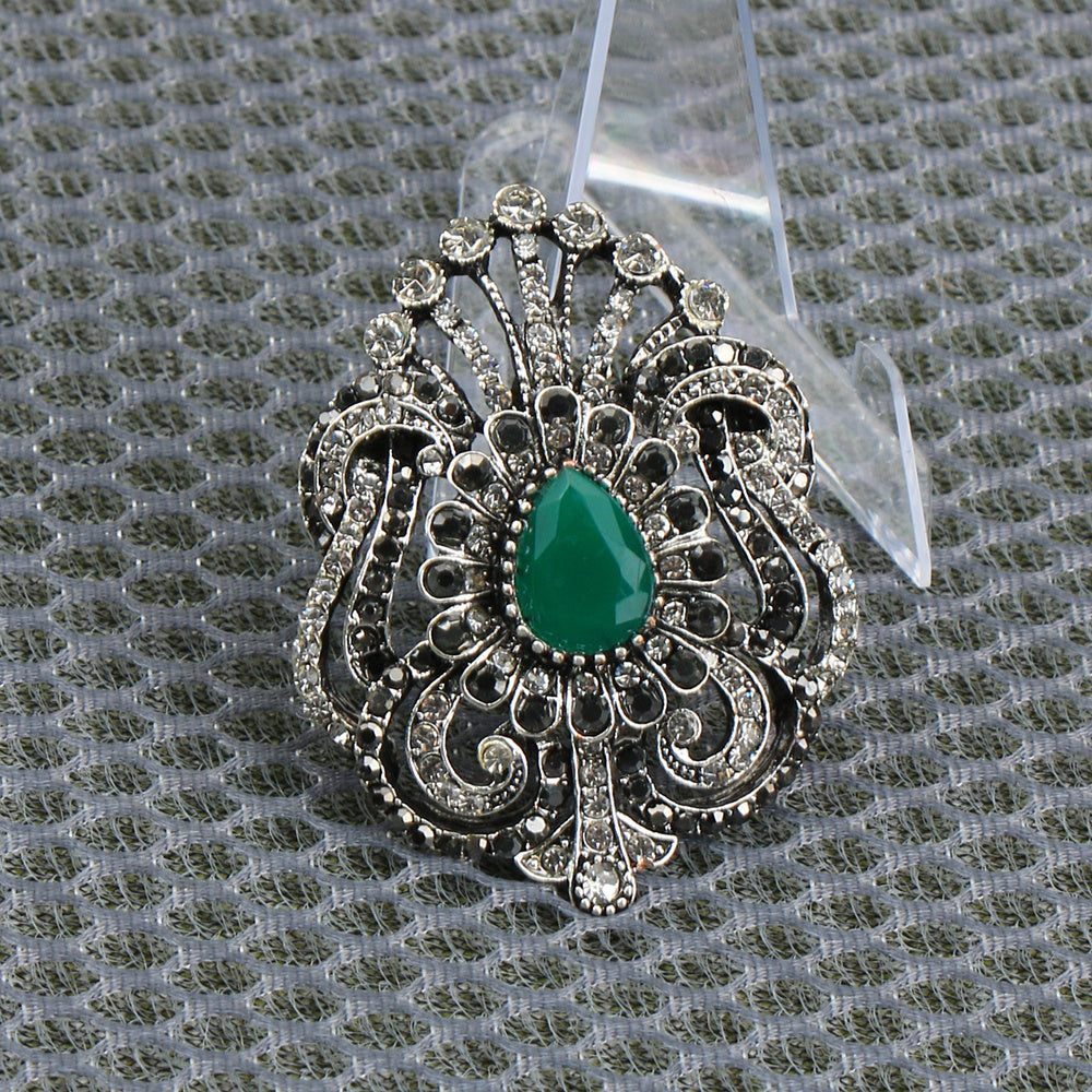 Vintage Enamel Brooch in Baroque Style with Faux Gemstone for Parties and Dresses
