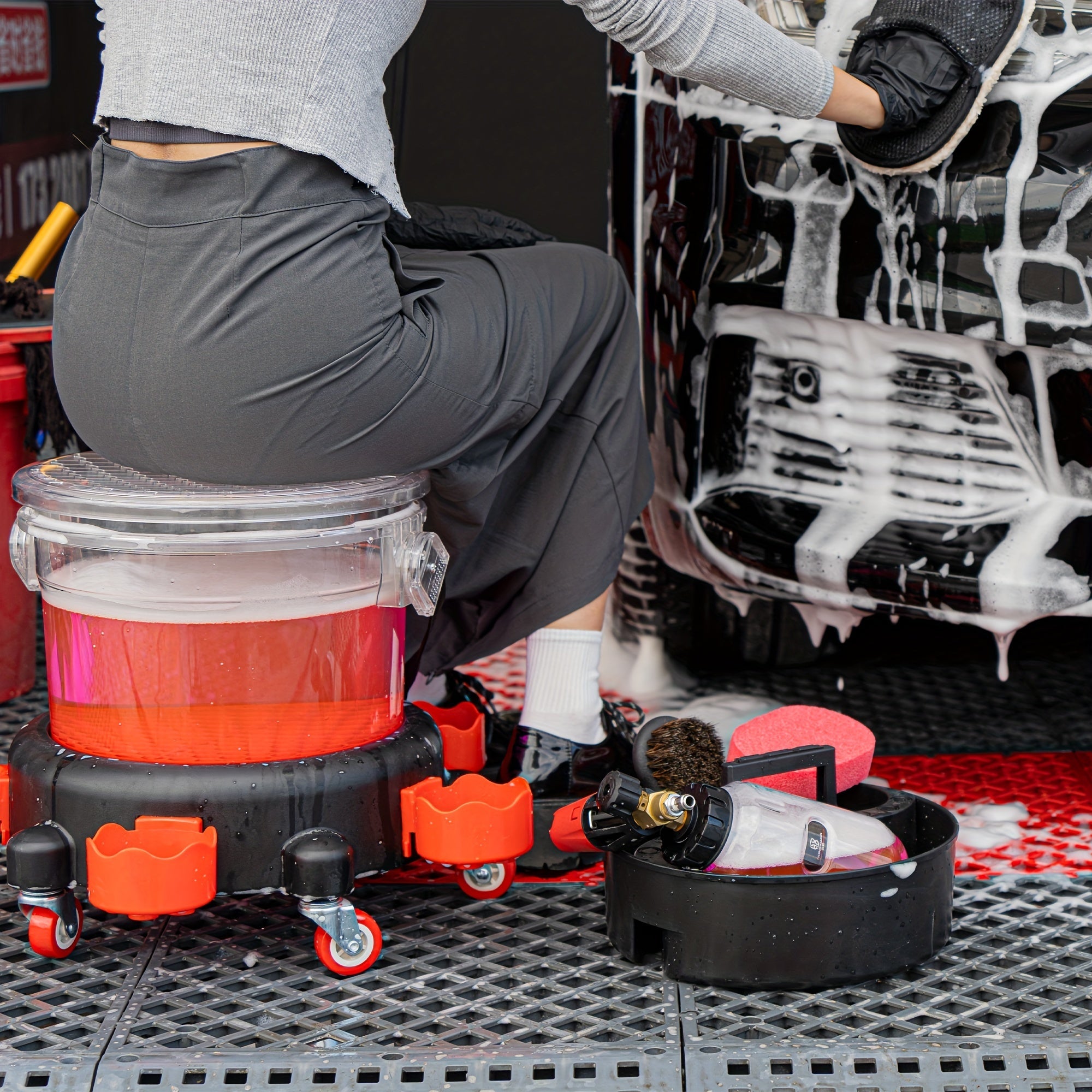 Shaffof Avtomobil Yuvish Chekasi, Suriladigan O'tiradigan Joy bilan - Mustahkam Plastik, Tashqi va Uy Tozalash uchun Mukammal - 1 Dona