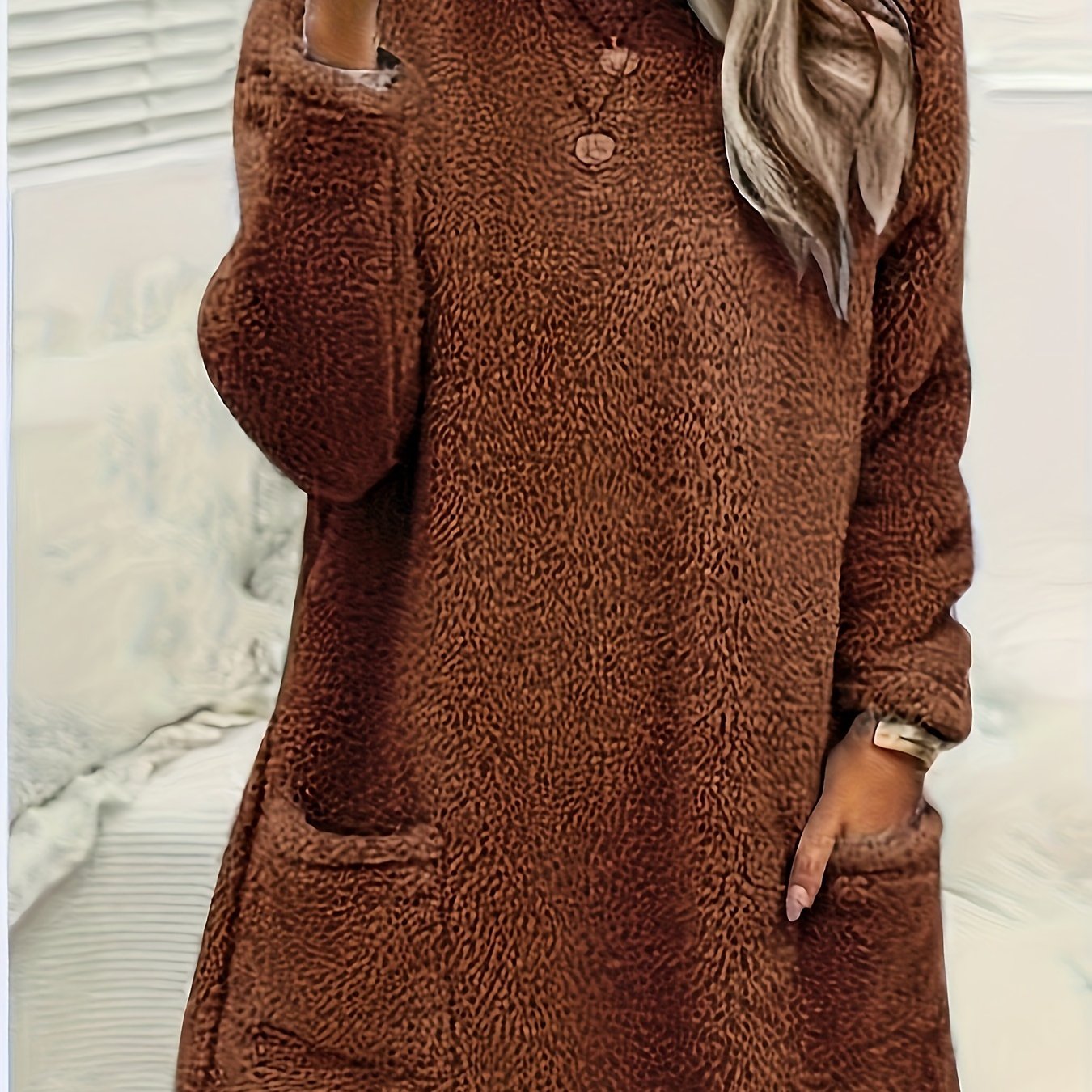 Plus Size Women's Fleece Sweatshirt Long Sleeve Round Neck Pockets