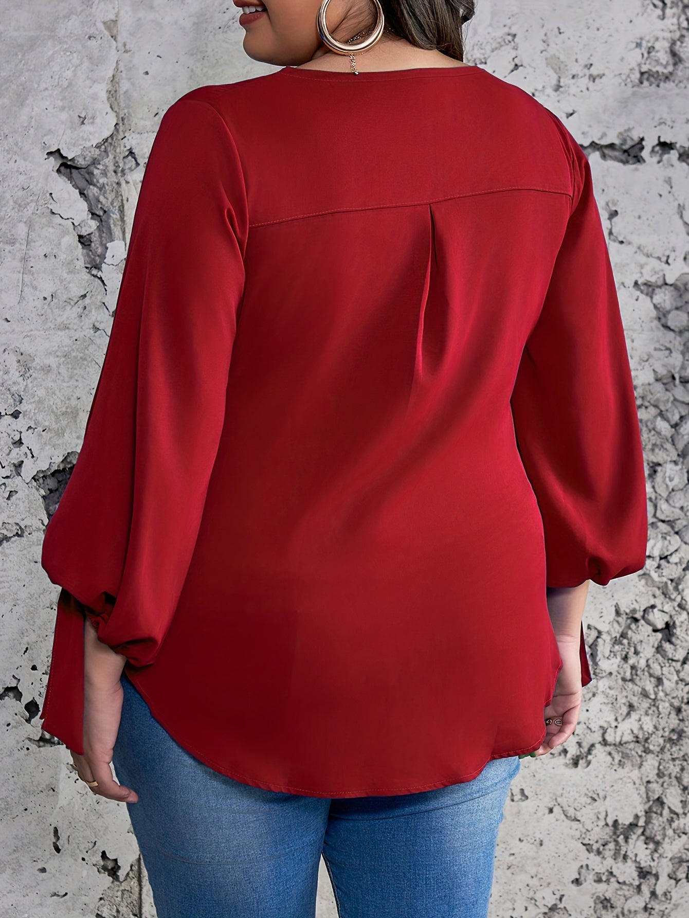 Plus Size Women's Casual Top with Solid Colors Lantern Sleeves Round Neck