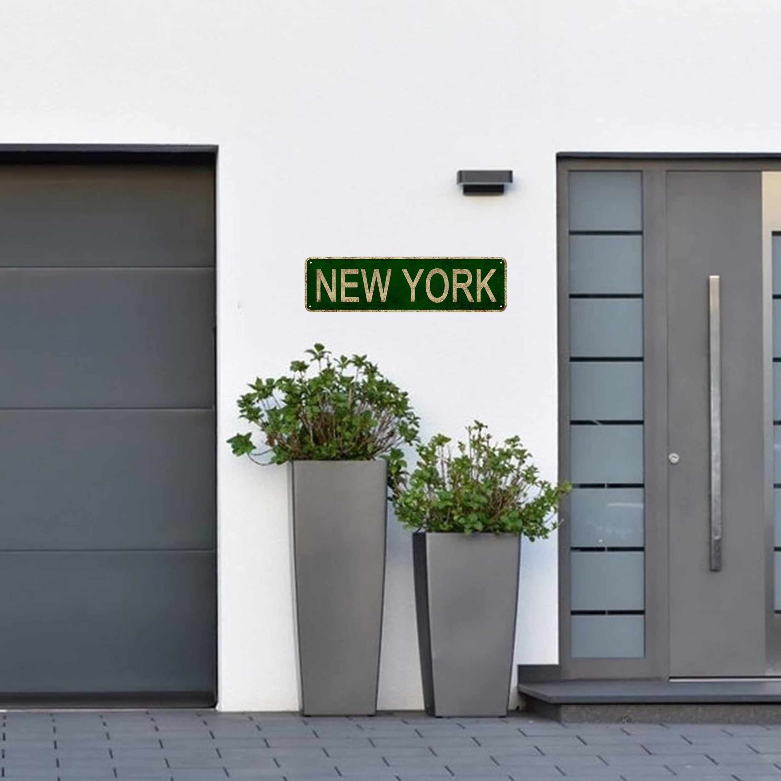 Nyu-York Metall Qopqoq Belgisi - 1 dona, o'lchami 15.75"x3.94"/40x10sm. Uy, xona, restoran, bar, kafe, garaj yoki fermada bezatish uchun ajoyib yangilik qo'shish uchun mukammal.