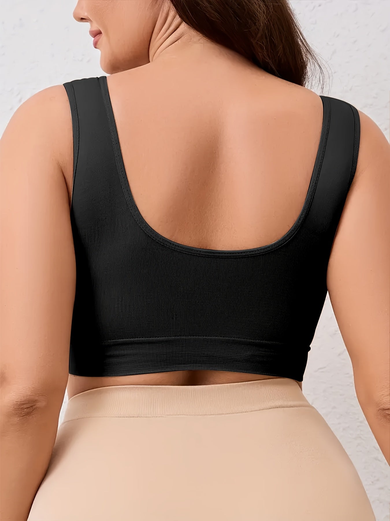 Plus-Size Wireless Sports Bras High-Impact Seamless Push-Up Nylon Elastane Black White Red