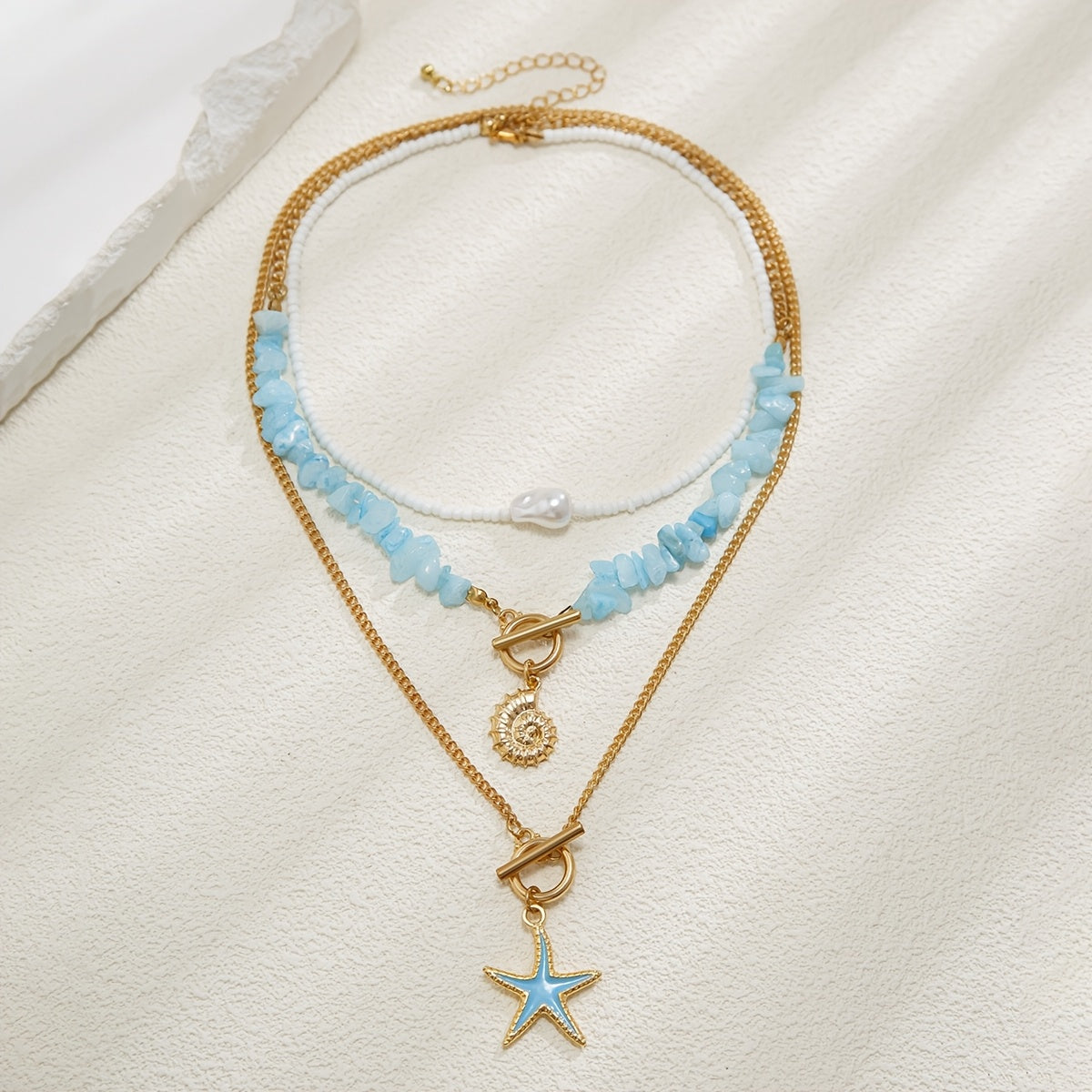 Collar de estrella de cuentas bohemio en aleación chapada en oro de 14K con capa de turquesa sintética, choker en capas para mujeres