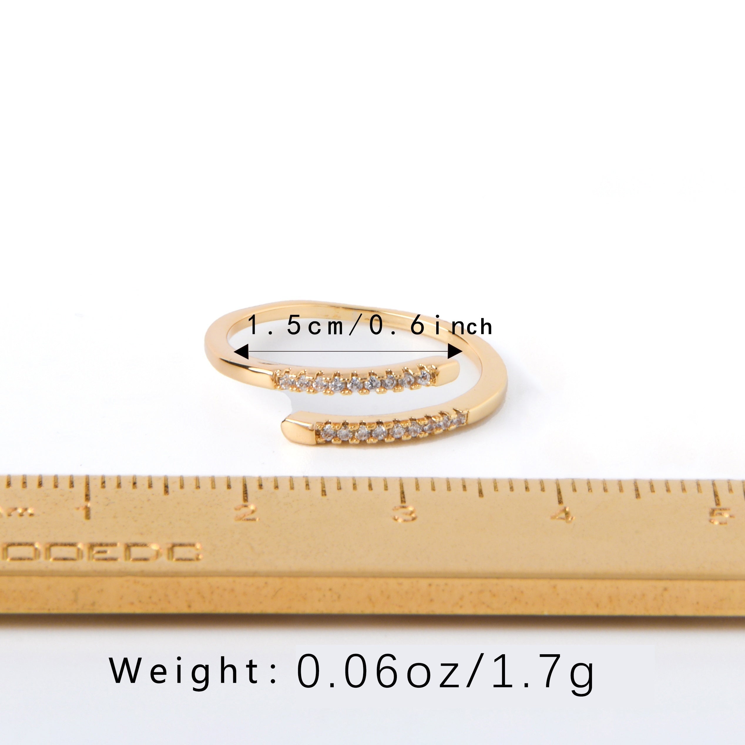 Anillo cruzado ajustable con circonia cúbica en oro de 18K para piel sensible