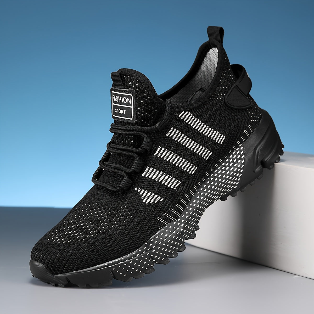 Havo o'tkazuvchi, sirpanmaydigan krossovkalar erkaklar uchun - bahor/yoz faoliyatlari va mashg'ulotlari uchun mukammal.