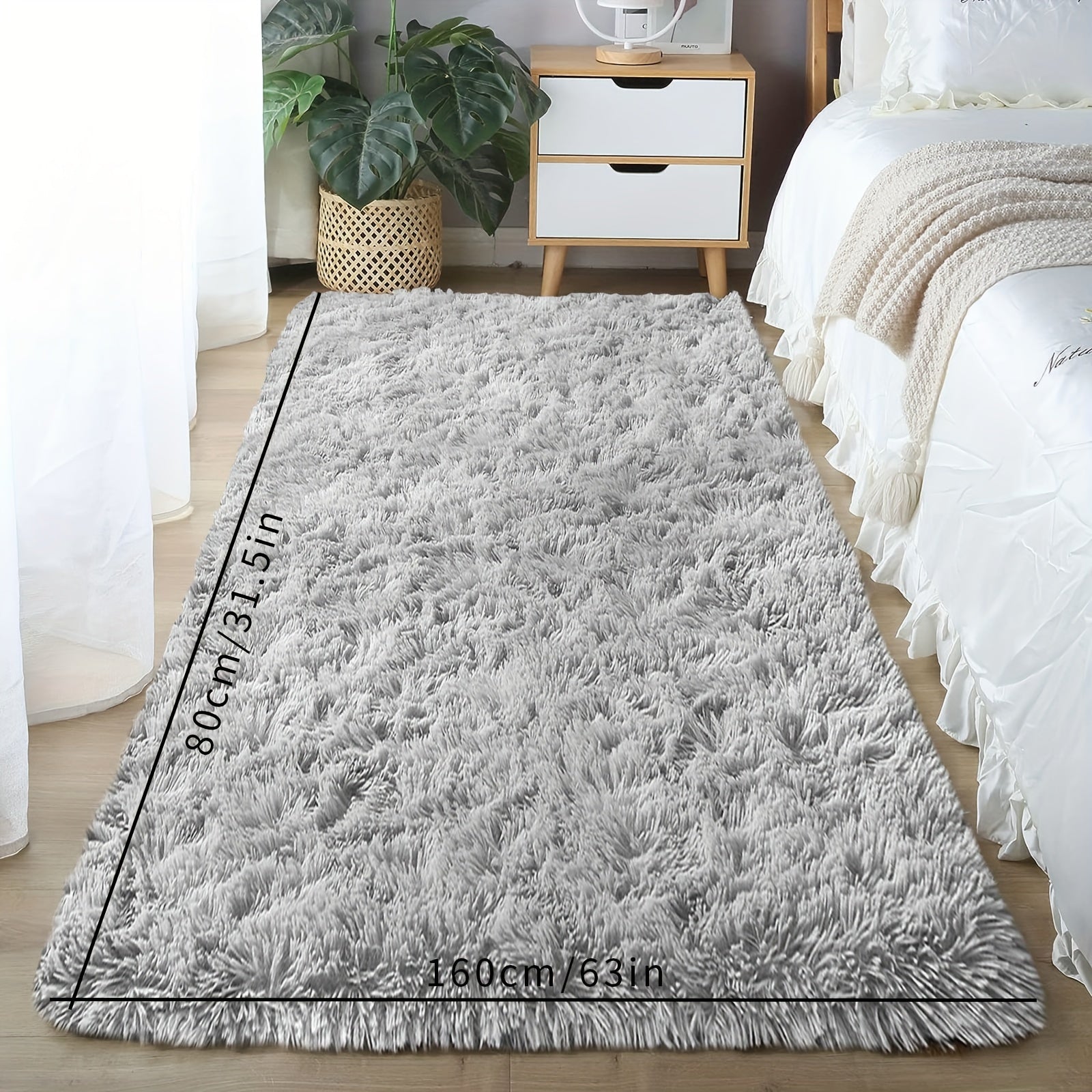 Plush Long-Hair Carpet for Bedroom or Living Room, Soft and Thick