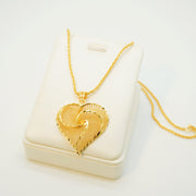 24K oltin qoplamali, muzlatilgan tugma bilan zamonaviy yurak pandantli marjon - Har kuni kiyish va sovg'a berish uchun ideal