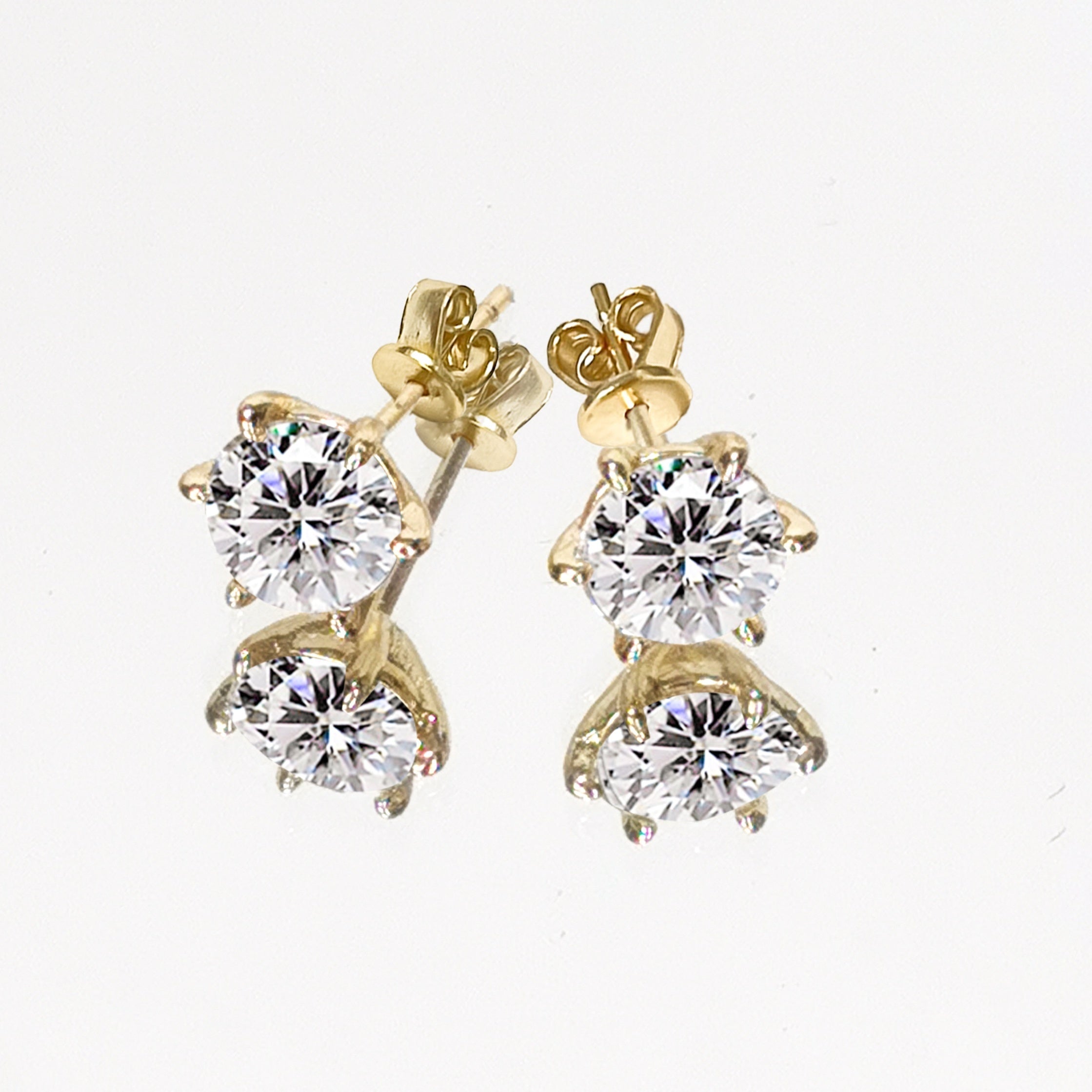 Conjunto de joyería de cobre con collar, pendientes y anillo de corte redondo de moissanita para mujeres