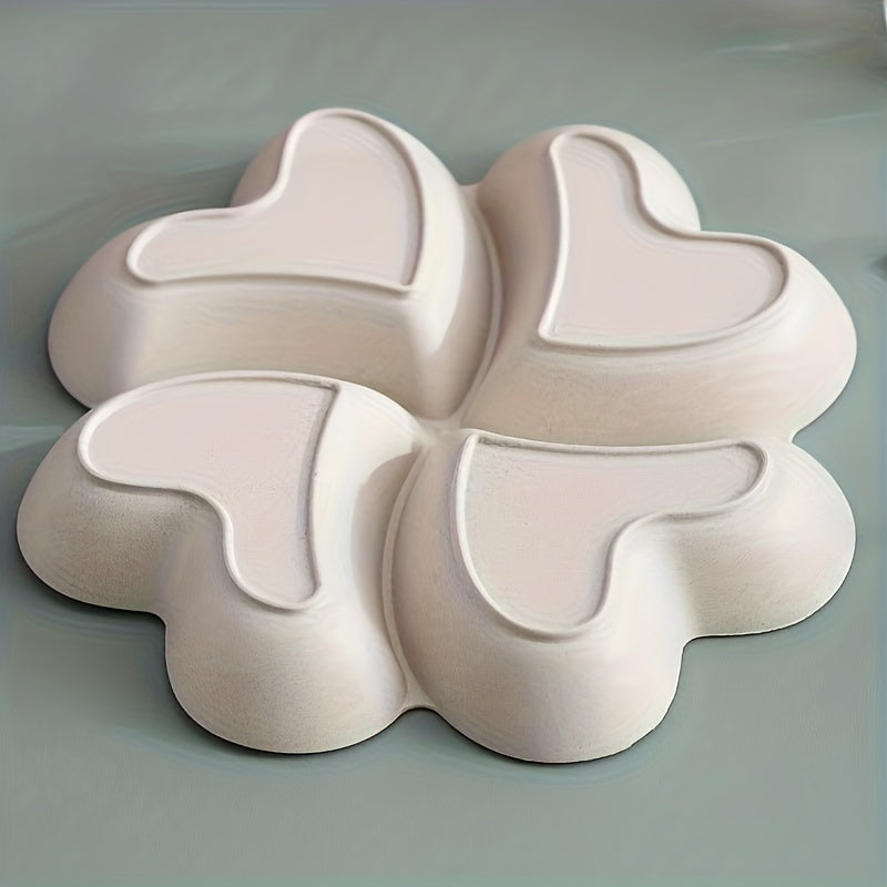 Yurak shaklidagi bo'lingan meva plastinkasi uyda yoki partiyada foydalanish uchun, shuningdek, shirinlik plastinkasi yoki atıştırmalık taxtasi sifatida ham mos keladi.