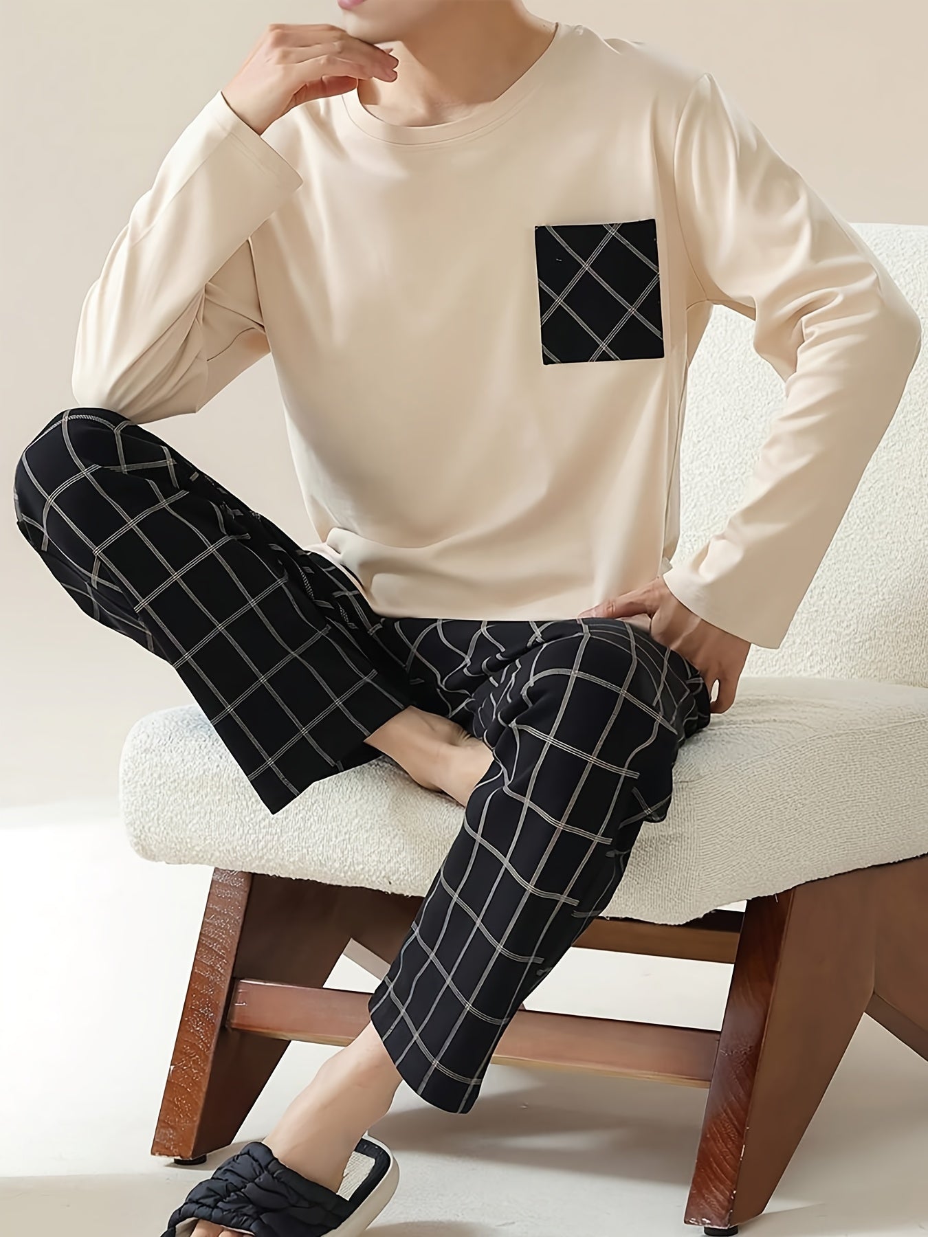 Conjunto de pijama de manga larga beige para hombre con bolsillo y pantalones de cuadros para todas las estaciones