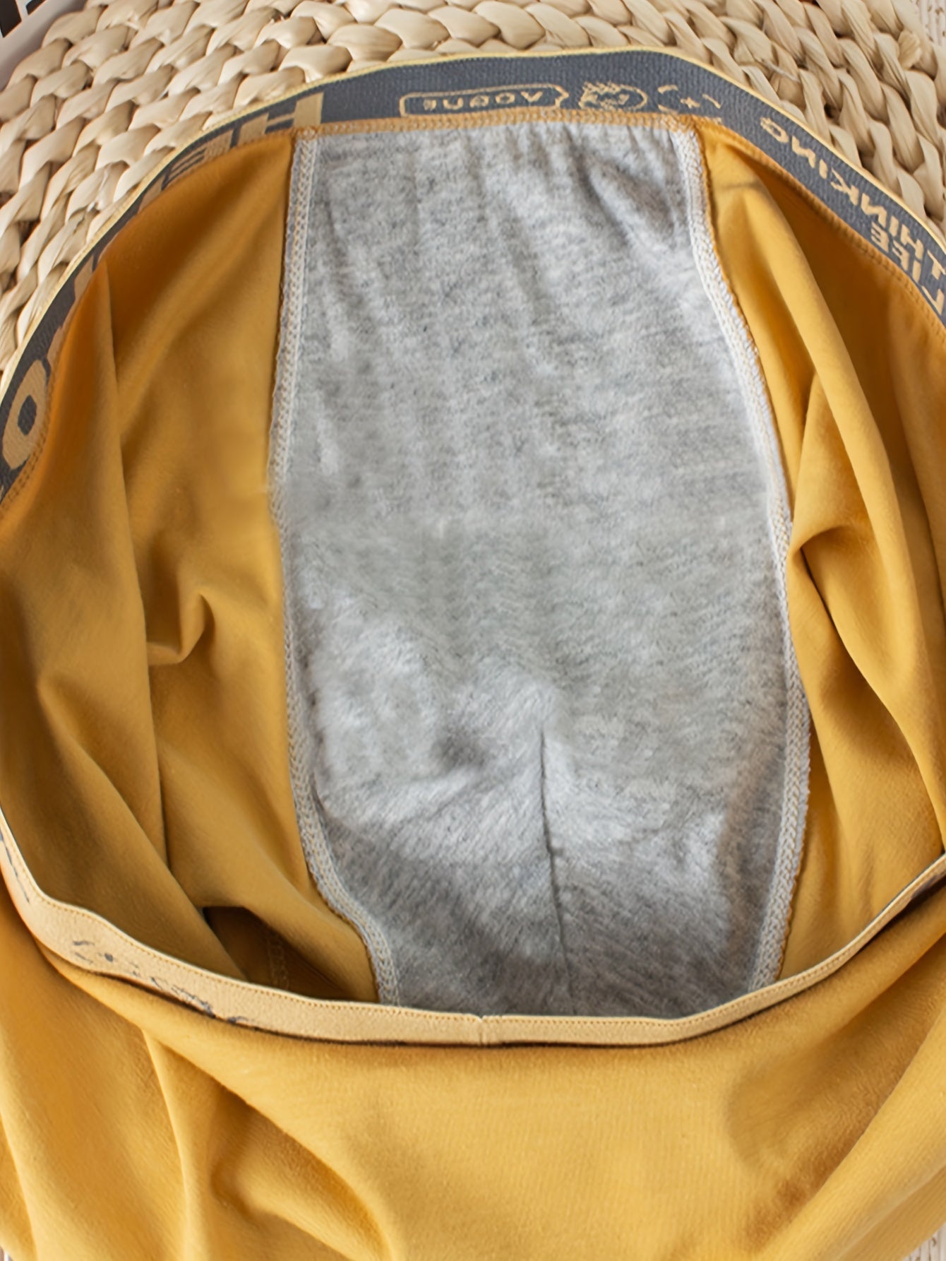 Erkaklar uchun moda ichki kiyim to'plamlari 1, 3, 5 yoki 10 dona, nafas oladigan paxtadan tayyorlangan, tez quriydigan elastik bel bog'ichiga ega.