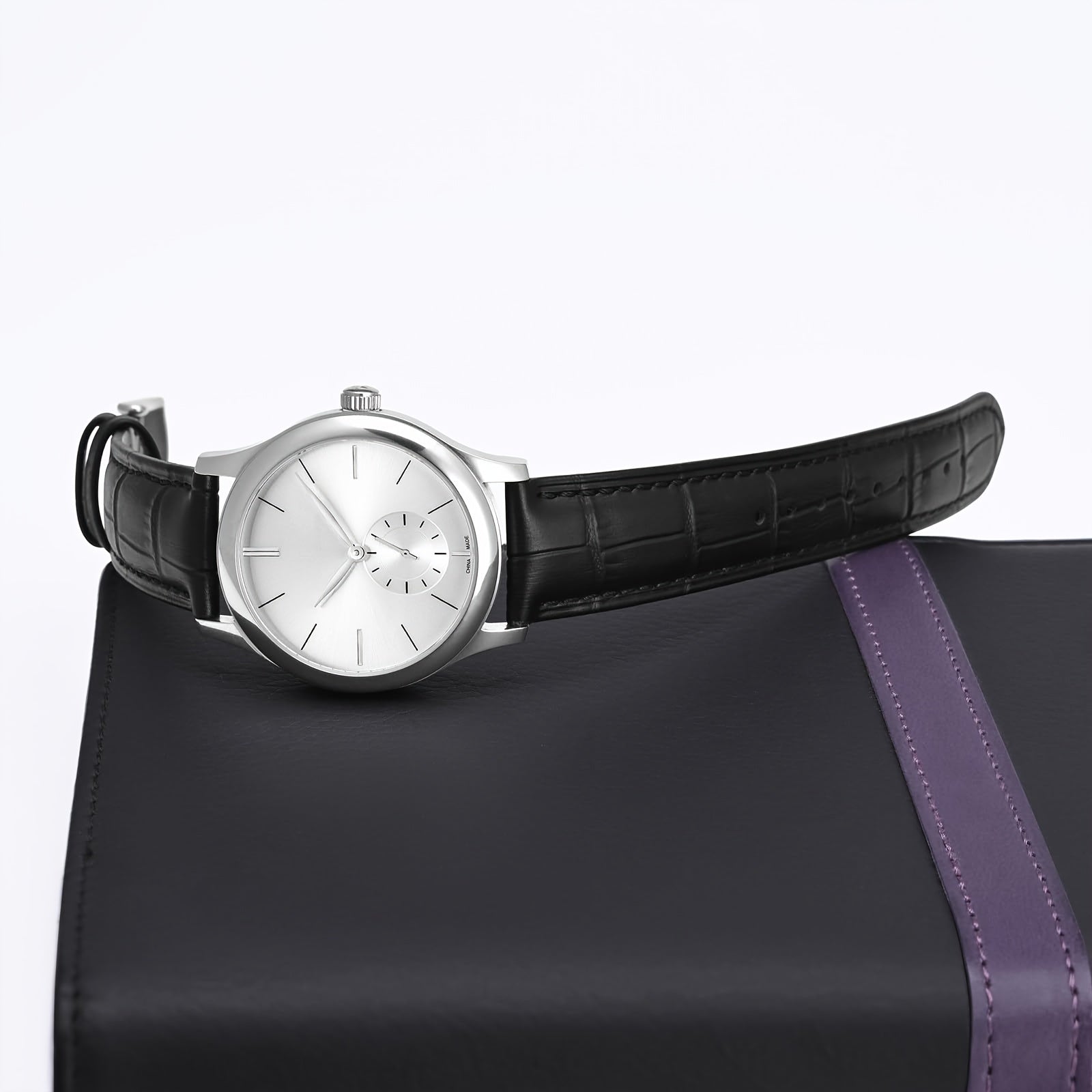 Unisex Cowhide Leather Watch Strap with Crocodile Pattern and Quick Release