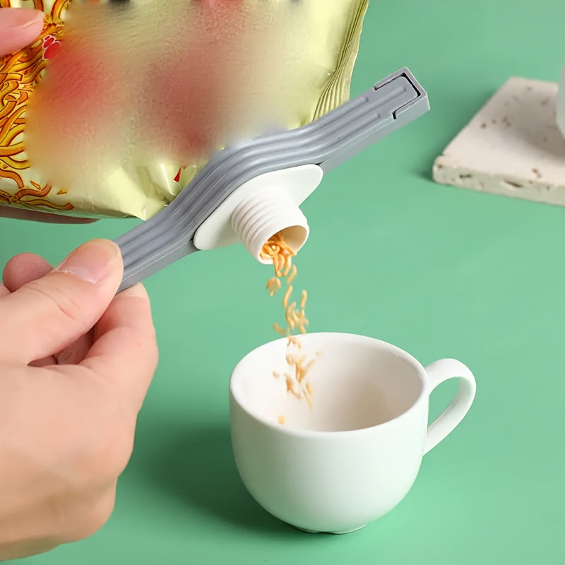 3-Pack Plastic Kitchen Storage Clips with Pour Spout for Food Sealing