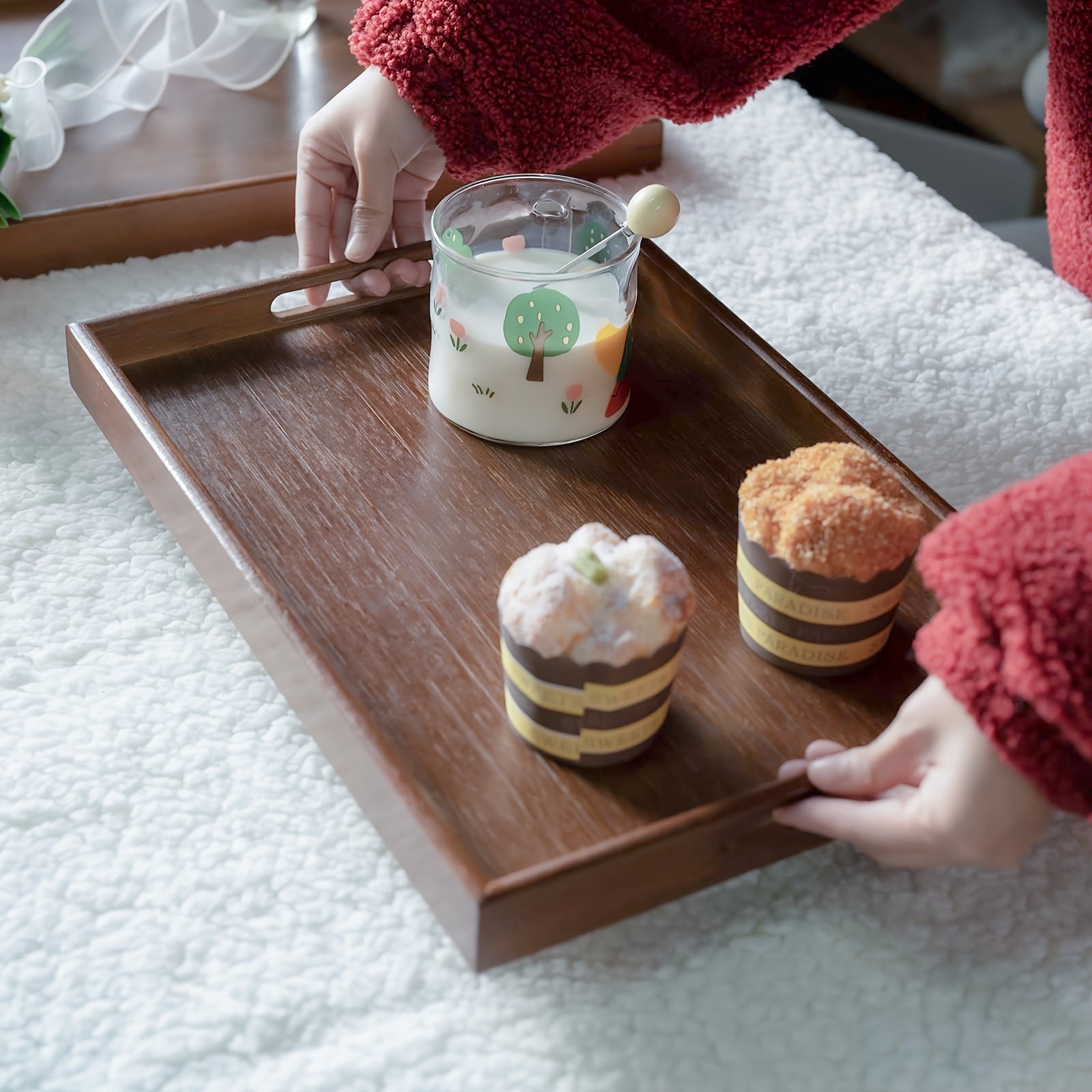Bandeja de servicio de bambú con asas para organización y decoración del hogar