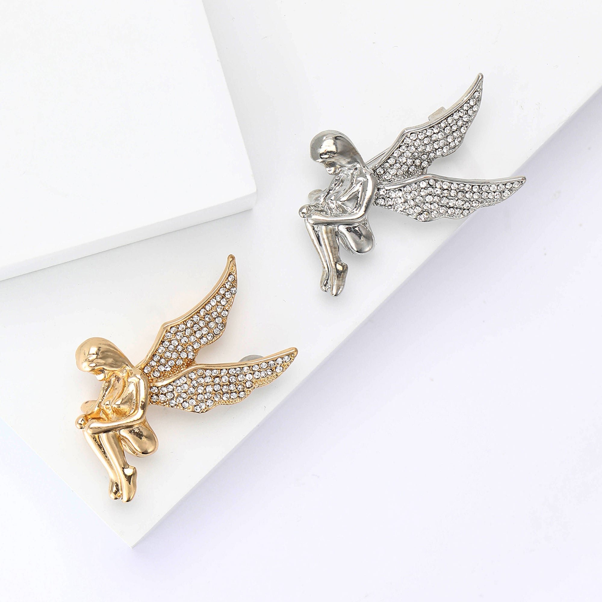Women's Rhinestone Angel Embossed Alloy Brooch Stylish Lapel Pin