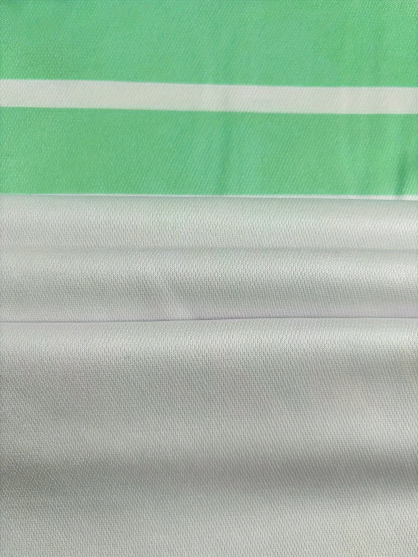 Erkaklar uchun Rangli Blokirovka Printli Qisqa Yengli Yaka T-shirti, Tasodifiy Sport Yuzi