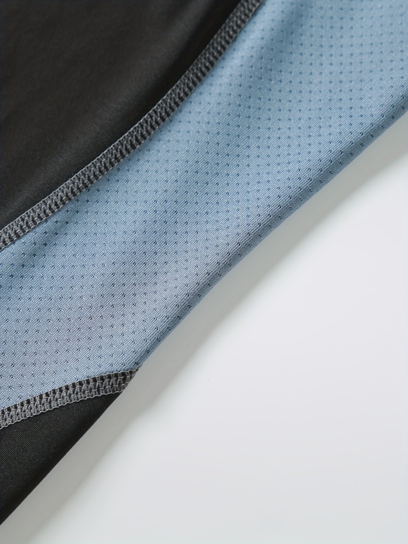 Men's Sportswear Set Breathable Long Sleeve Shirt and Indoor Workout Pants for Gym Running