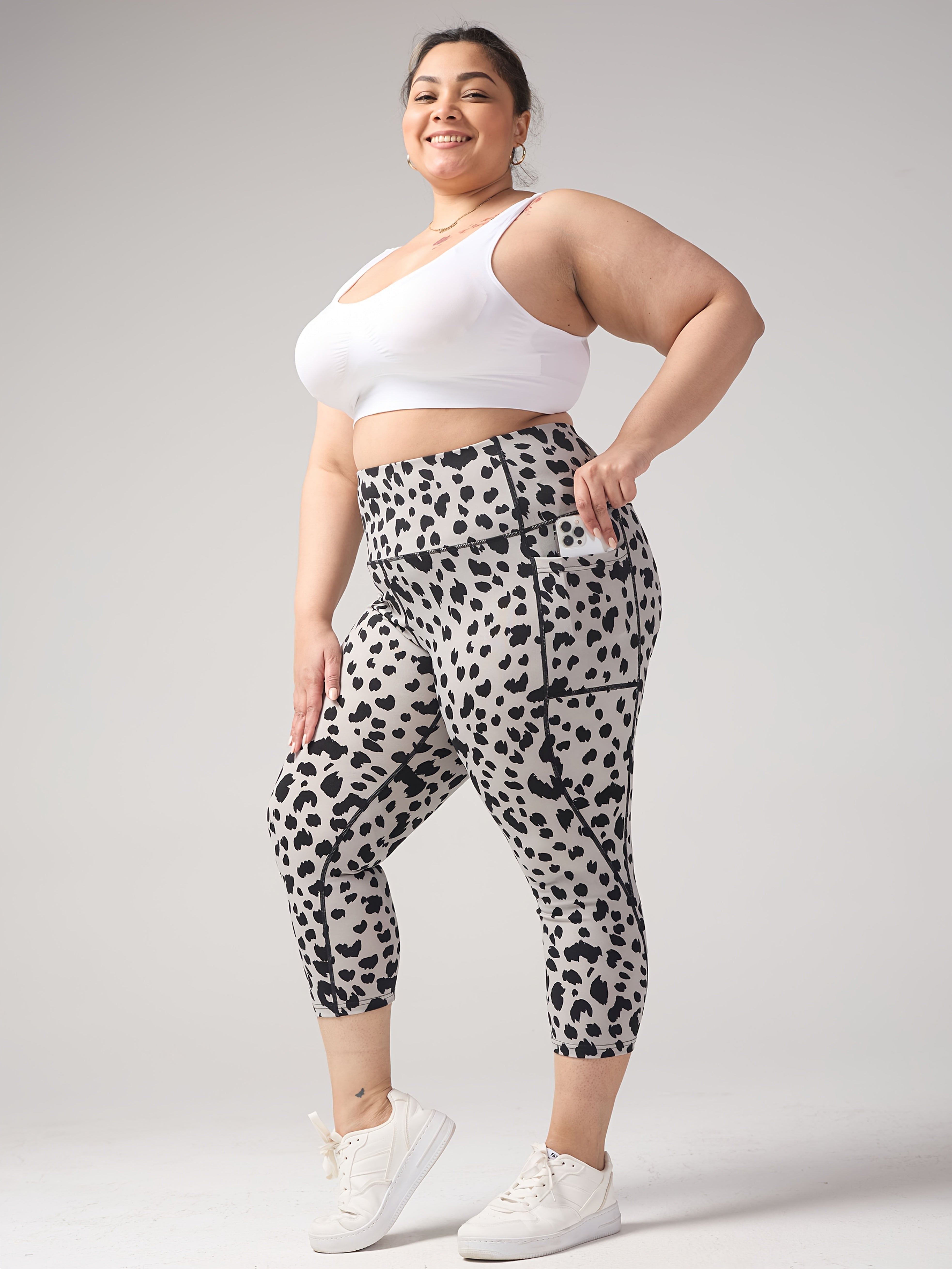Women's Plus-Size Leopard Print Capri Leggings Tummy Control High Waist Stretchy