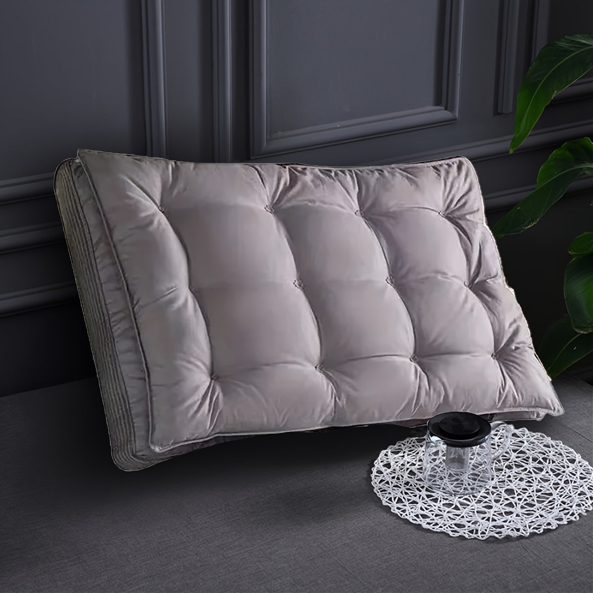 Одна двуслойная, трехмерная подушка для поддержания, обеспечивающая максимальный комфорт и поддержку, идеально подходит для расслабления и защиты шеи. Идеально для использования дома или в отелях, обеспечивая роскошный и приятный опыт.