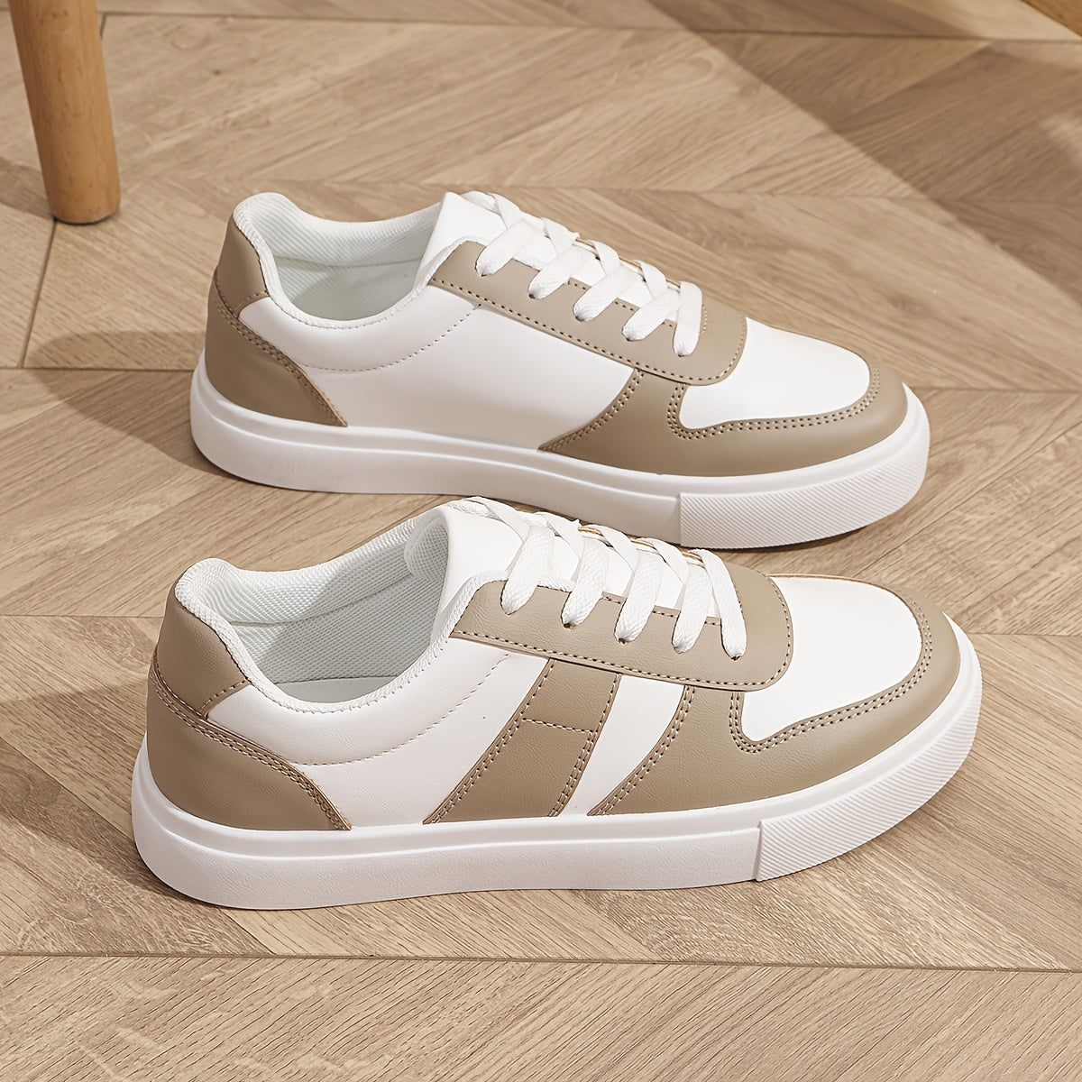 Women's Retro Sneakers Lightweight Synthetic and PVC Casual Shoes Beige White