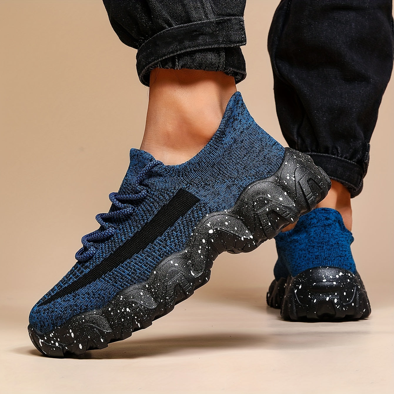 Men's Geometric Pattern Sports Sneakers Breathable Fabric Low Top Casual Running Shoes