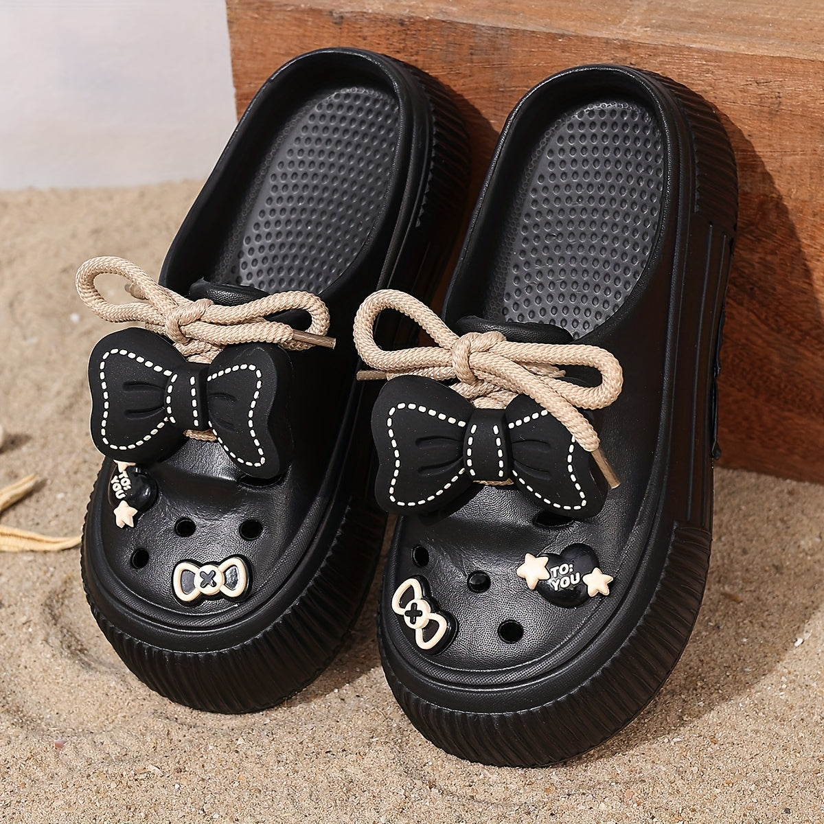 Women's Cartoon Wooden Clogs Lightweight EVA Sole Outdoor Garden Mules