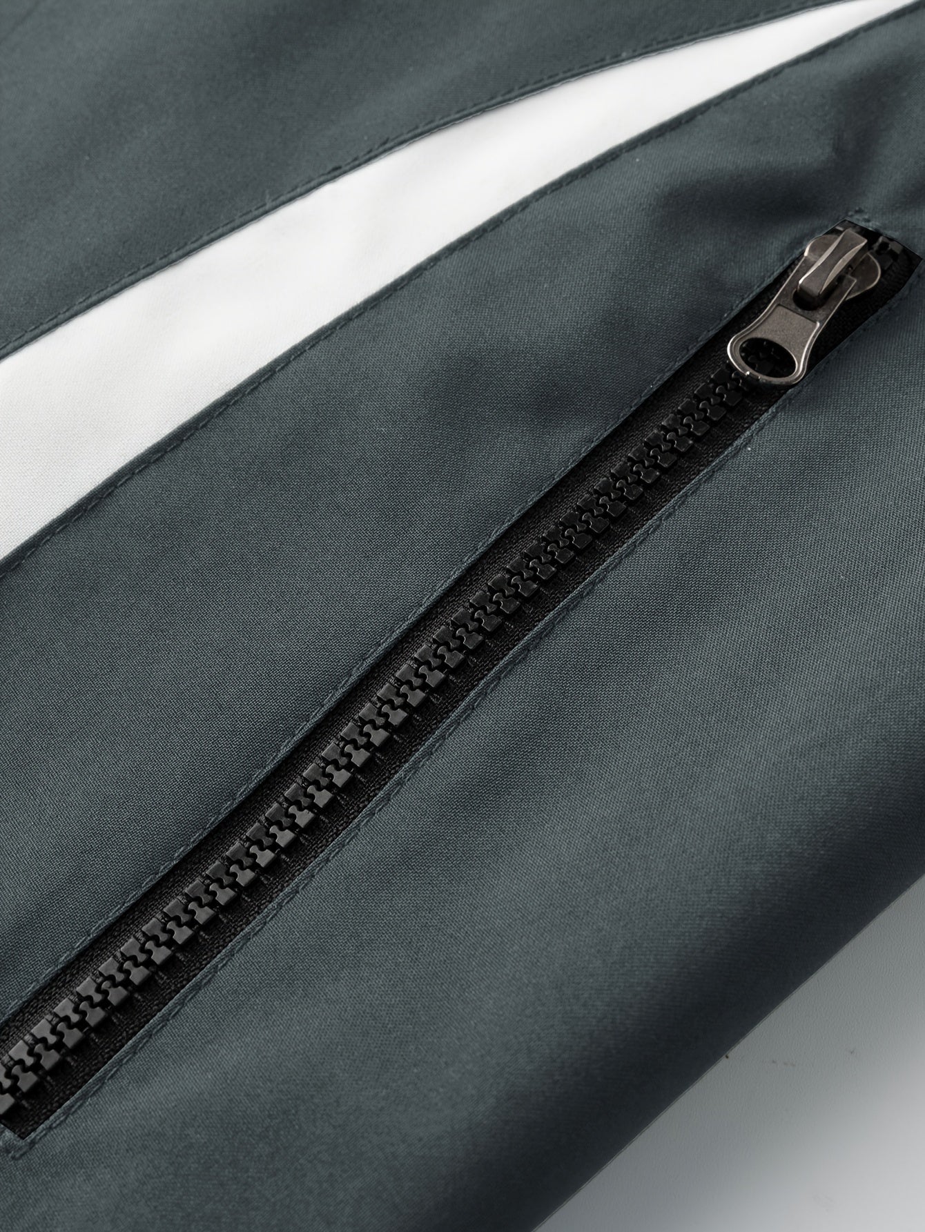 Men's Green and Black Striped Polyester Tracksuit Set for Outdoor Sports