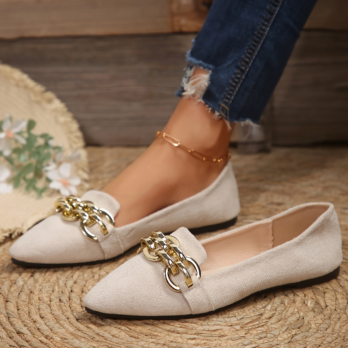 Women’s Metallic Chain Detail Pointed Toe Flats for Work and Casual