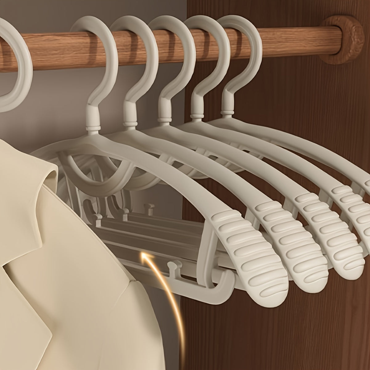 Juego de 10 perchas de ropa de hombro ancho fuertes, anti-torsión y sin marcas para almacenamiento