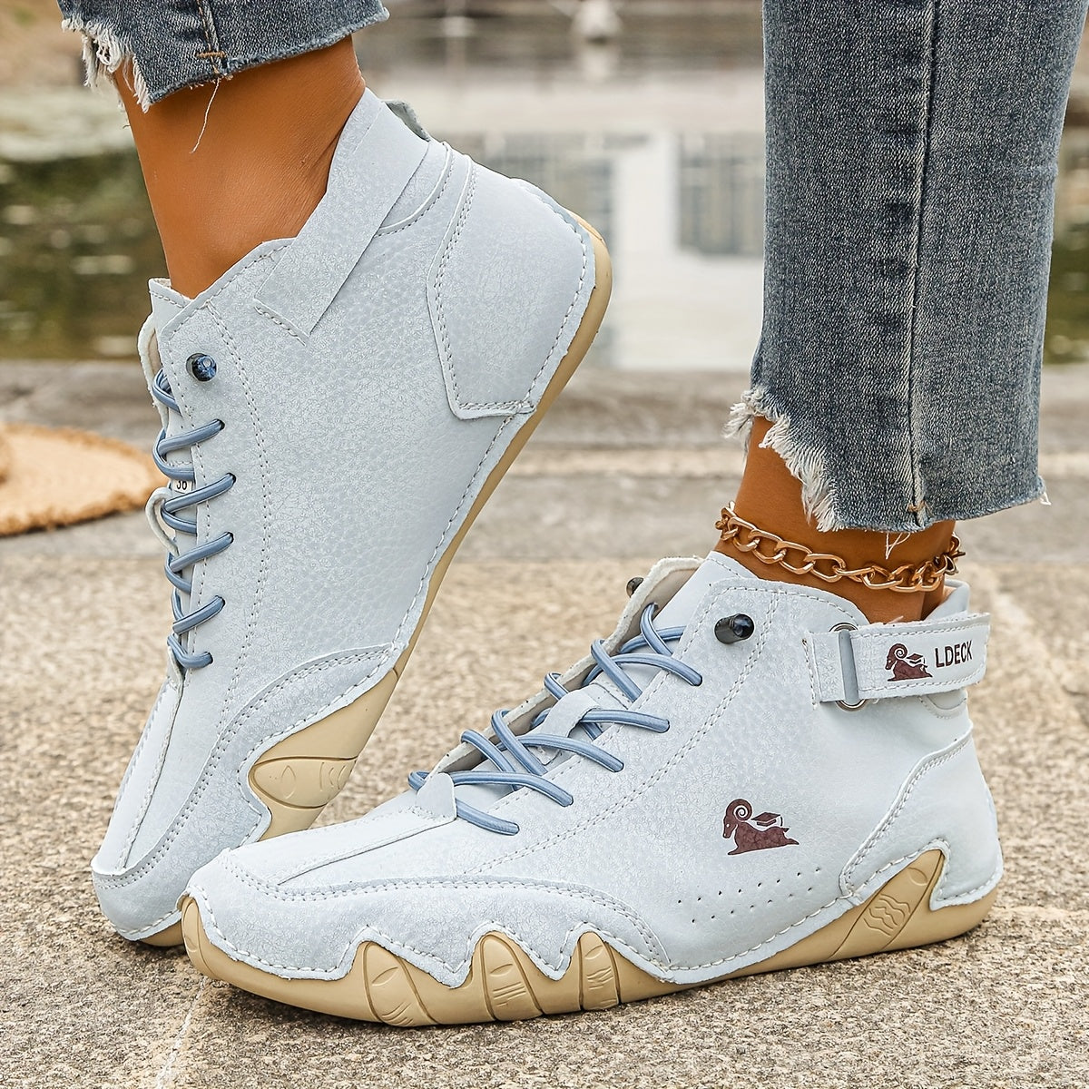 Ladies' Casual Light Color Sneakers with Anti-Slip Rubber Sole