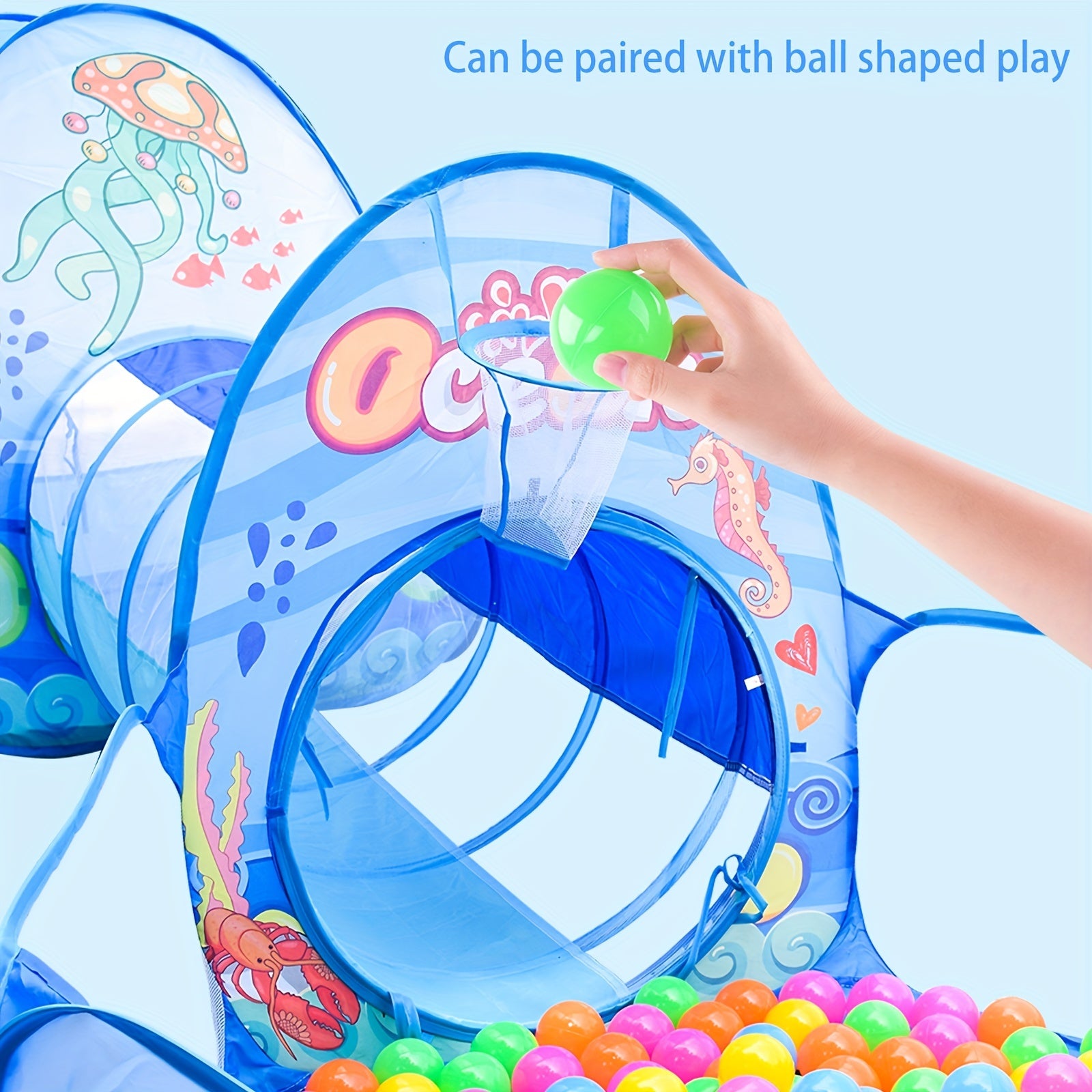 Ichki foydalanish uchun portativ, yig'iladigan tentli o'yin uyi, okean mavzusida.