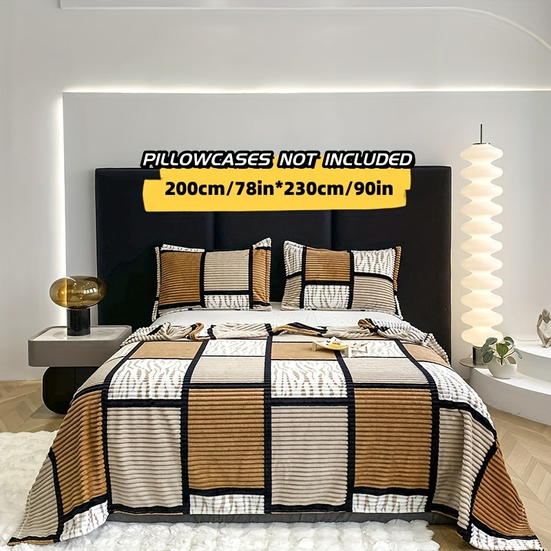 Yumshoq va qulay plush ko'rpa, plaid naqshiga ega, sayohat, divan, yotoq va uy bezatish uchun mukammal.