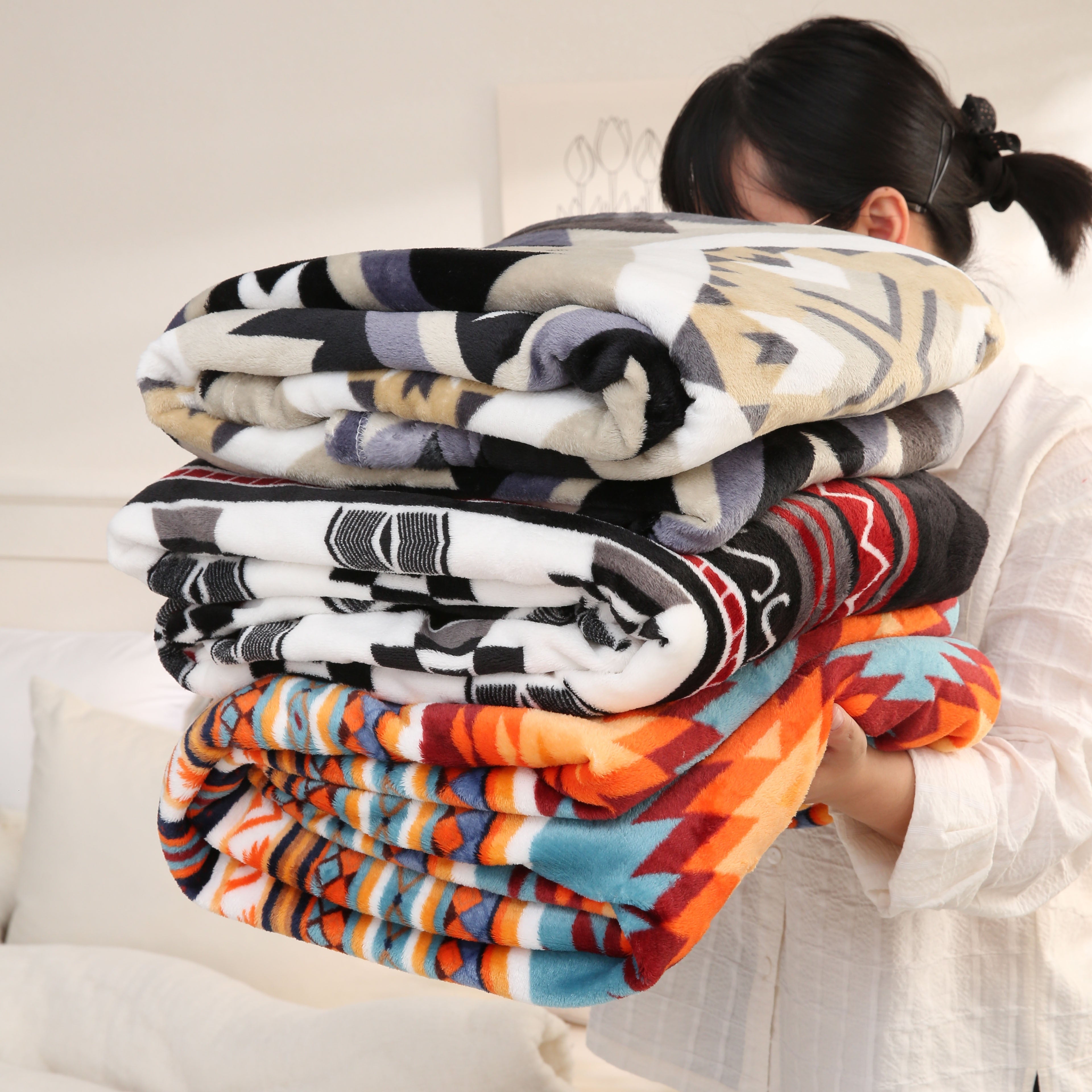 Manta de felpa de estilo nativo americano con patrón azteca, suave, ligera y perfecta para sofá, cama o viajes