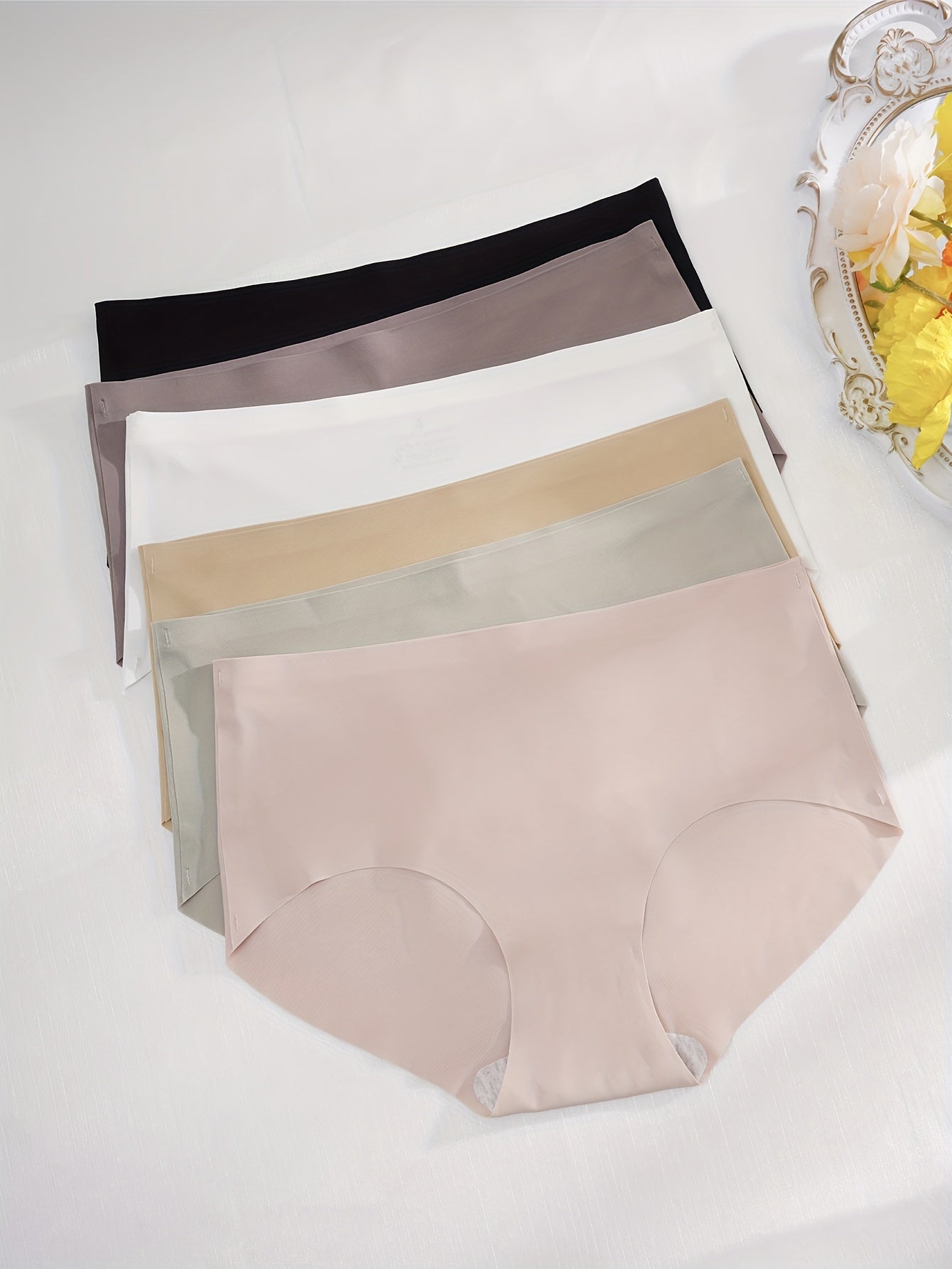 Women Seamless Briefs 6-Pack Breathable Stretchy Mid Rise Panties Solid Color