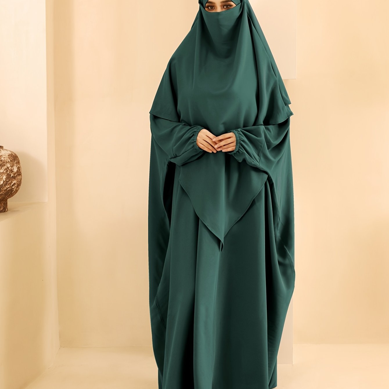 Plus o'lchamli ayollar uchun bir-biriga mos bo'lgan rangli ro'ba va kiyimlar to'plami Ramazon Islomiy namoz uchun