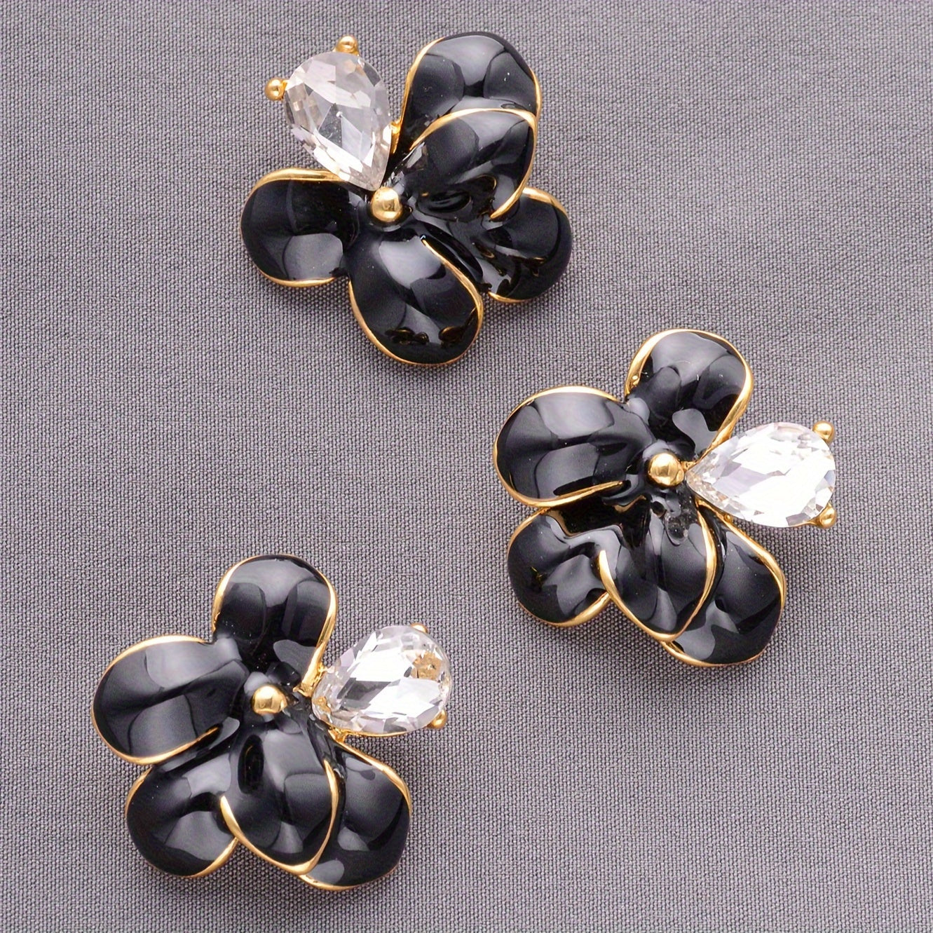 Set of Four Elegant Alloy Flower Brooch Pins for Shirts Sweaters Coats and Accessories