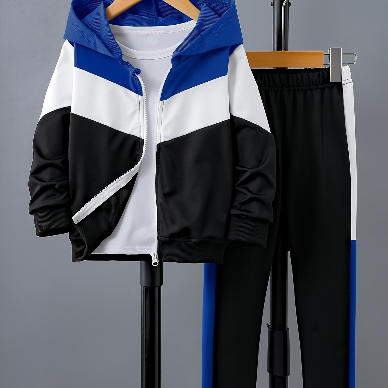 Yigitlar uchun kuzgi kapüşonli kurtka va shimlar to'plami, rang-barang patchwork va zip bilan