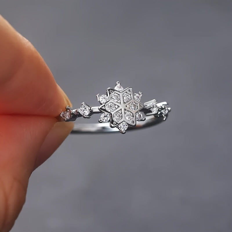 Sterling Silver Promise Ring with Snowflake Design and Zirconia Stones for Engagement or Wedding
