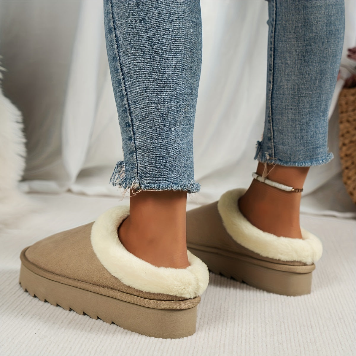 Women's Faux Fur Slip-On Slippers Indoor Outdoor Thick Sole