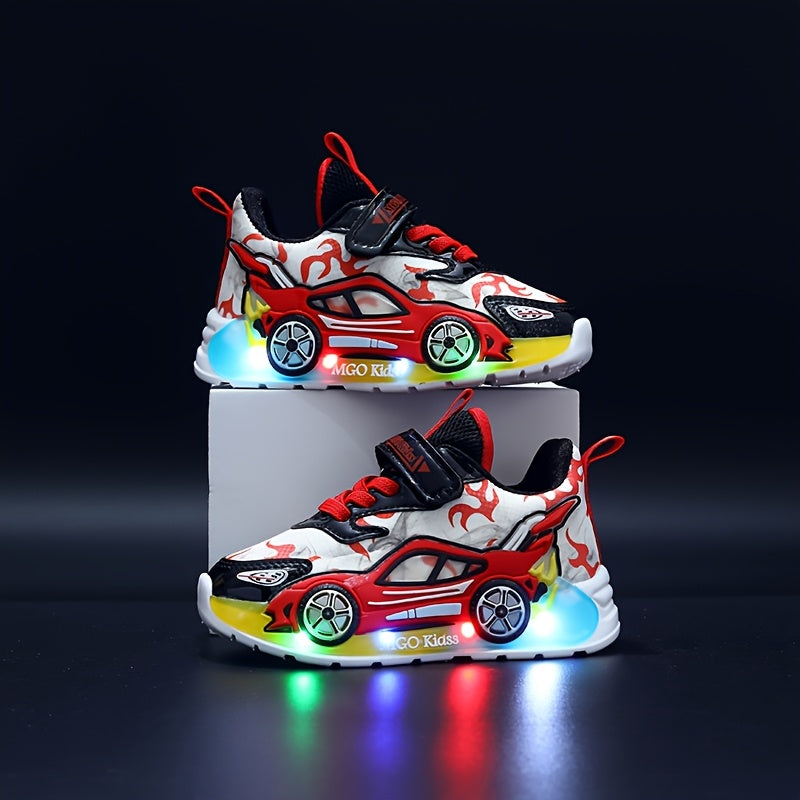 Детские светящиеся кроссовки с дизайном мультяшной машины для мальчиков и девочек, легкие сезонные сетчатые низкие кроссовки для повседневной носки