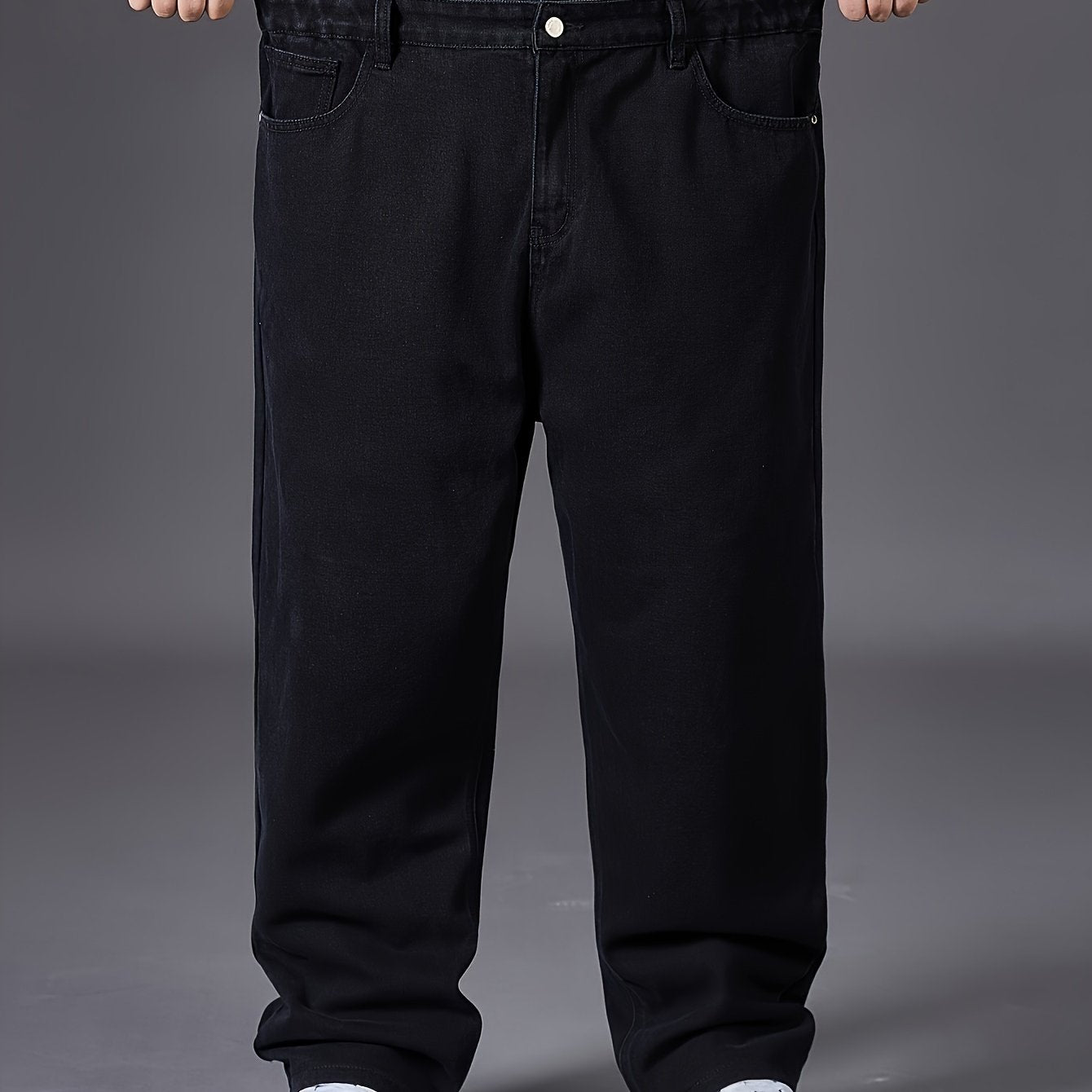 Erkaklar uchun plussiz to'g'ri oyoq jinsilari, yuvilgan detali bilan, keng kesim, cho'zilmaydigan paxta aralashmasi mato. Bahor/kovak mavsumi uchun mos. UserDefaults#TD9904.