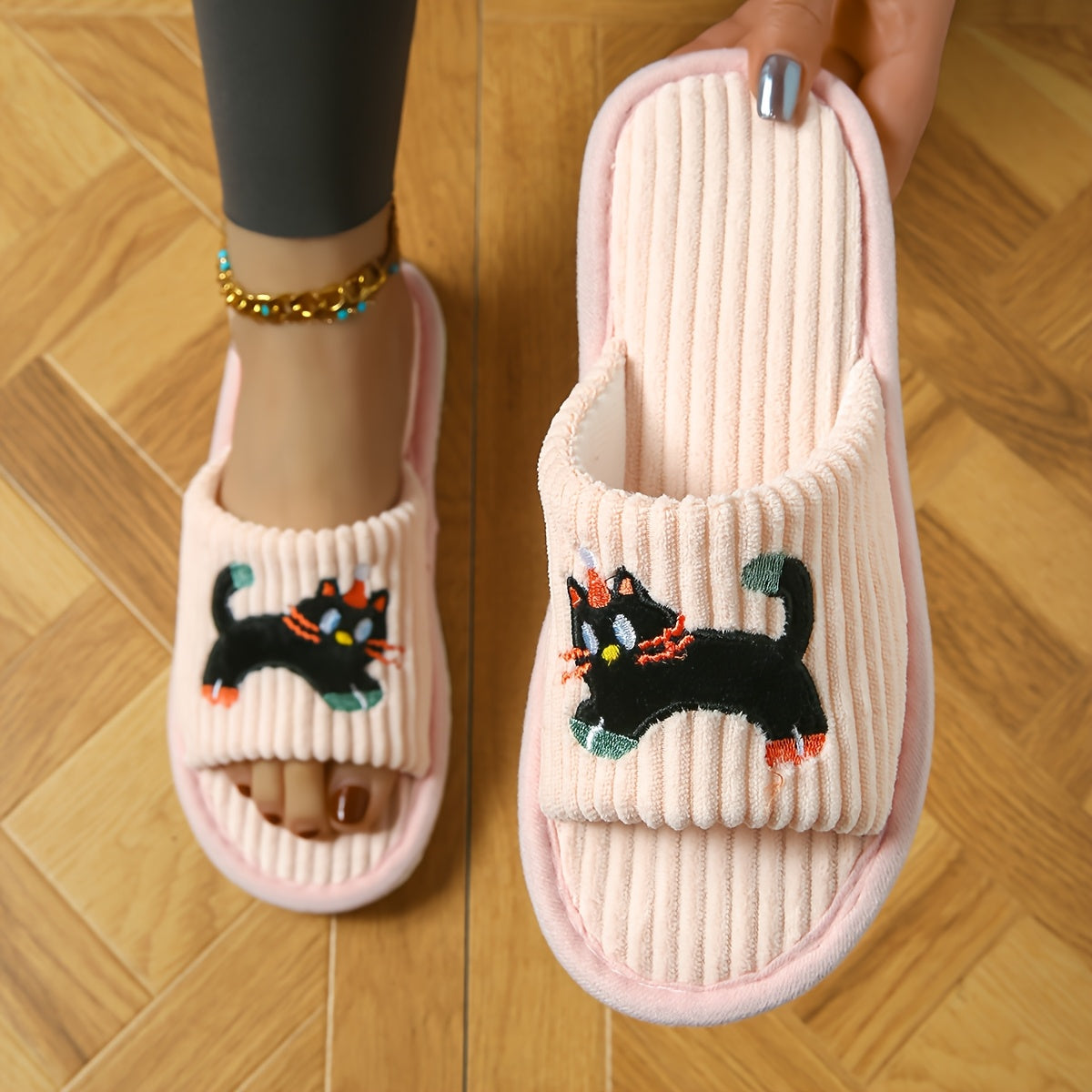 Ayollar uchun Katt dizayni chiziqli ochiq barmoqli shippaklar, yopishqoq EVA taglik bilan