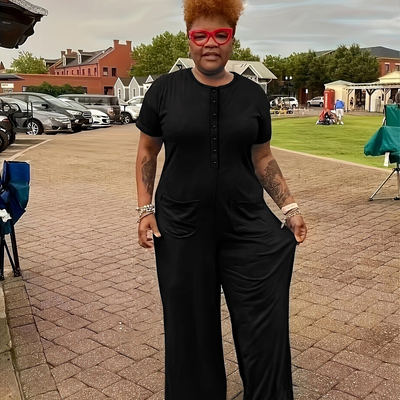 Plus Size Women’s Solid Short Sleeve Jumpsuit With Pockets